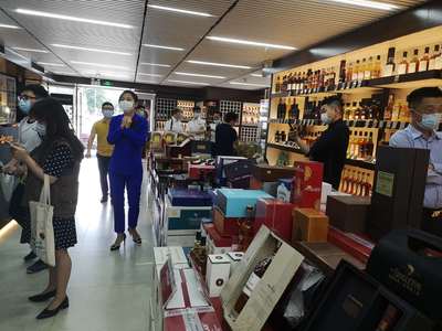深圳市市场监管局开展“九号查酒”行动,助力酒类行业复工复业